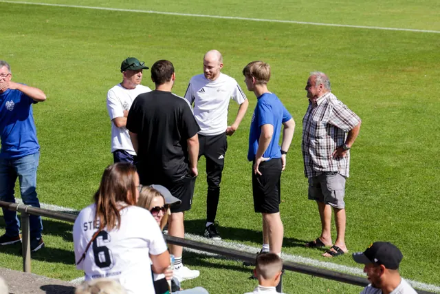 Impression zur Meldung Weisweiler Elf zu Gast im Waldstadion, Bild 20 von 150