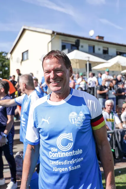 Impression zur Meldung Weisweiler Elf zu Gast im Waldstadion, Bild 51 von 150