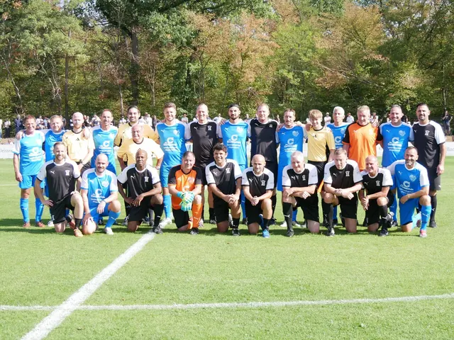 Impression zur Meldung Weisweiler Elf zu Gast im Waldstadion, Bild 125 von 150